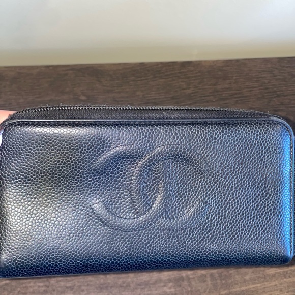 Caviar Large Timeless CC Zip Around Wallet Black - Picture 2 of 10